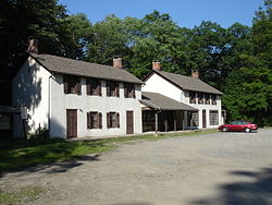 Above: The Old Country Store. Photo courtesy www.wikipedia.org