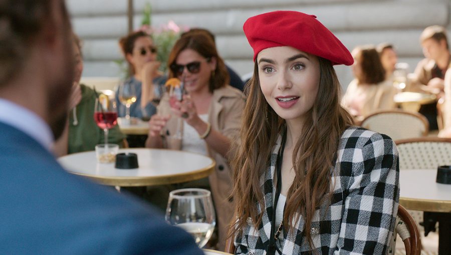 EMILY IN PARIS (L to R) LILY COLLINS as EMILY in episode 103 of EMILY IN PARIS. Cr. COURTESY OF NETFLIX © 2020