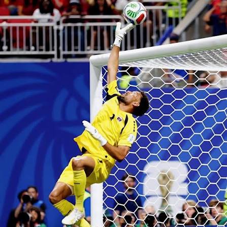 Vozhinha holds off Spain with several key saves. Photo via Instagram